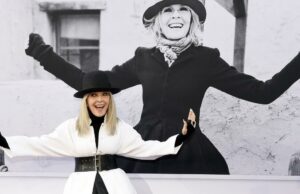 Diane Keaton, ‘Uma inicial completa’: celebridades respondem à fatalidade do símbolo do filme Diane Keaton, 'Uma inicial completa': celebridades respondem à fatalidade do símbolo do filme