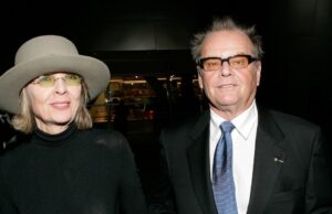 Diane Keaton participou da comemoração do aniversário de Chum Jack Nicholson antes de sua fatalidade GettyImages-155196118 Bette Midler presta homenagem a Diane Keaton.jpg
