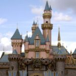 Disneyland Hotel desiste de 100 pessoas em Anaheim