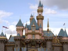 Disneyland Hotel desiste de 100 pessoas em Anaheim Disneyland Hotel desiste de 100 pessoas em Anaheim