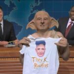 Dobby de Bowen Yang luta com um colapso do armário, protege JK Rowling na atualização do fim de semana 'SNL' | videoclipe