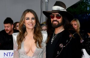 Elizabeth Hurley oferece atualizações honestas sobre seu amor por Billy Ray Cyrus Elizabeth Hurley e Billy Ray Cyrus
