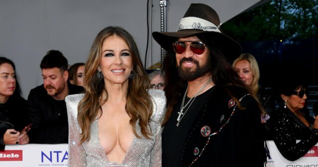 Elizabeth Hurley oferece atualizações honestas sobre seu amor por Billy Elizabeth Hurley e Billy Ray Cyrus