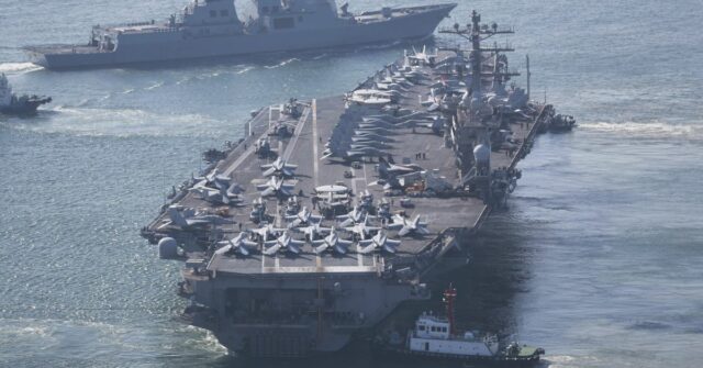 Enorme navio de guerra dos EUA perde duas aeronaves em Enorme navio de guerra dos EUA perde duas aeronaves em 30 minutos de acidente