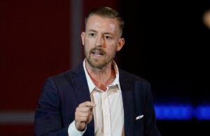 Escrituras exigidas nas escolas públicas passeadas em Oklahoma Escrituras exigidas nas escolas públicas passeadas em Oklahoma