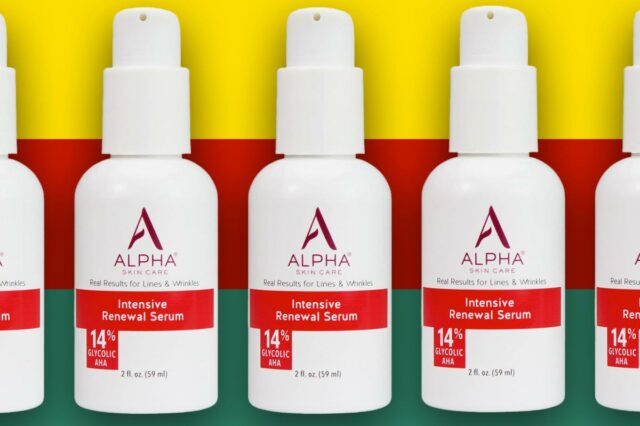 Este soro glicólico abaixo de US$ 20 tem um cupom Garrafa branca e vermelha com tampa de bomba