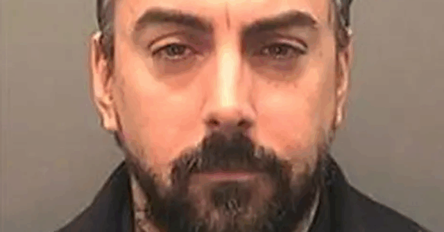 Ian Watkins foi assassinado na prisão.