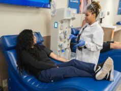 Estudo expõe a maioria dos americanos pensa Nova pesquisa: a maioria dos americanos acredita que a doação de plasma salva vidas, mas poucos doaram