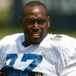 Ex-Ravens, Syracuse DL Arthur Jones falece aos 39