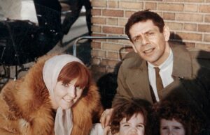 Exatamente como nos lembramos de nossas mães e pais, e de nós mesmos, está no cerne do docudrama onírico de Ben Stiller Exatamente como nos lembramos de nossas mães e pais, e de nós mesmos, está no cerne do docudrama onírico de Ben Stiller