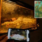 Celular exibindo Taylor Swift