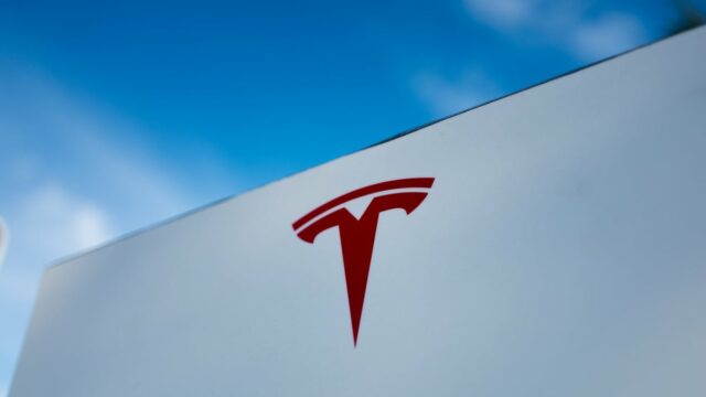 Federais verificando o cenário 'Mad Max' de Tesla Federais verificando o cenário 'Mad Max' de Tesla
