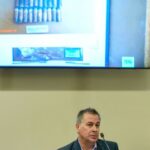 Fornecedor de armas 'Rust' processa Alec Baldwin: 'Eu fui o bode expiatório'