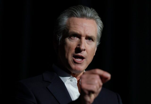 Gavin Newsom ataca Trump em instância do Tribunal Superior Gavin Newsom ataca Trump em instância do Tribunal Superior