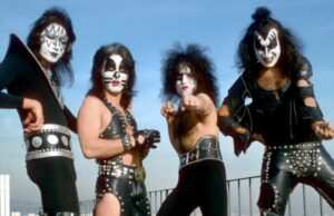 Genetics Simmons quebra o silêncio com Fatality do guitarrista Ace Frehley aos 74 anos GettyImages-73994319Gene Simmons quebra o silêncio sobre a morte do guitarrista do Kiss, Ace Frehley, aos 74 anos.jpg