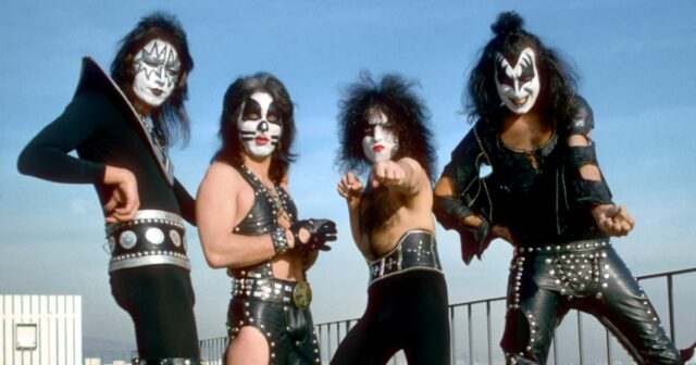 GettyImages-73994319Gene Simmons quebra o silêncio sobre a morte do guitarrista do Kiss, Ace Frehley, aos 74 anos.jpg