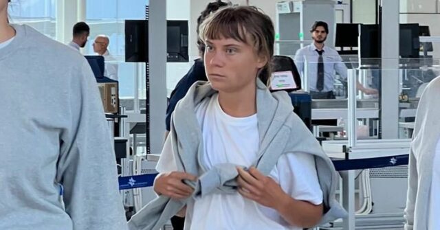 Greta Thunberg deportou de Israel depois que a flotilla levou cativeiro

