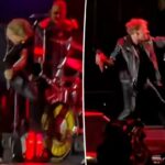 Guns N' Roses aborda o acesso de raiva de Axl Rose no palco - e o boato de que o novo baterista Isaac Carpenter era o culpado