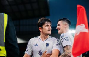 Harry Maguire envia mensagem após conquistar a vitória do Male Utd contra o Liverpool, Scott McTominay reage ícone de correio