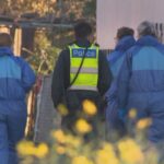 Homem é preso após morte de mulher em casa em Melbourne