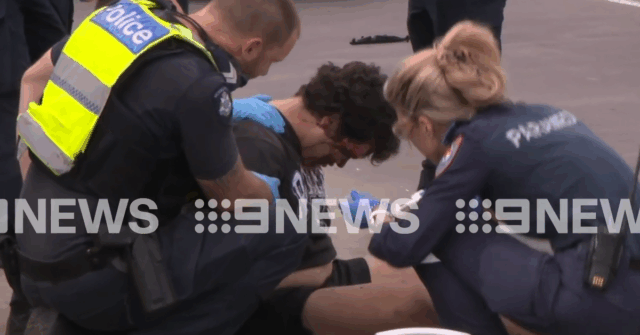 Homem é preso após quatro supostas tentativas de roubo de carro no estacionamento de Bunnings

