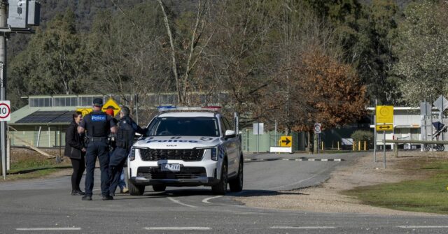 Homem, propriedade liberada após a operação policial em busca de Dezi Freeman

