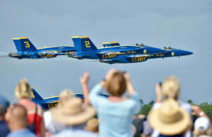 Informações de Pensacola que você perdeu: currículos de Grover, influência do fechamento do governo federal nos Blue Angels Yahoo news home