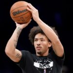Jalen Wilson (acima) e seu colega Tyrese Martin – ambos entrando em sua terceira temporada na NBA – têm contratos não garantidos e provavelmente estão competindo pela vaga final no elenco do Nets.