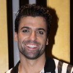 Jan Ravnik da DWTS bate palmas em meio ao drama de Maks: 'Haters Going to Hate' (Excl)