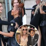 Janet e Paris Jackson se reúnem na Paris Fashion Week após rumores de drama familiar
