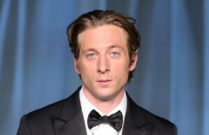 Jeremy Allen White faz comentários incomuns sobre a paternidade História de namoro de Jeremy Allen White