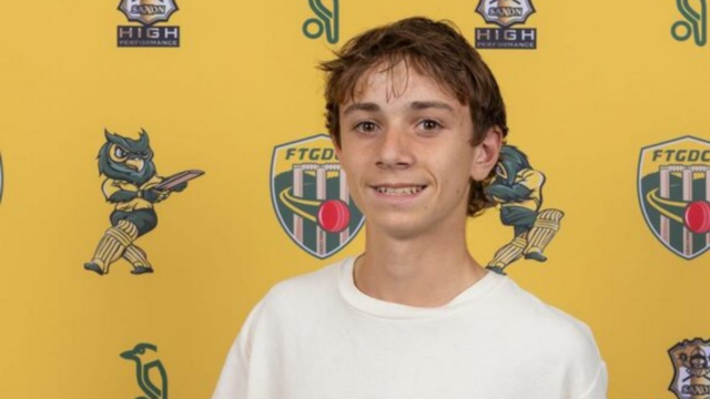 Jogador de críquete adolescente australiano morre após ser atingido por bola
