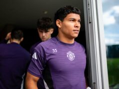 Diego Leon se prepara para mais minutos enquanto o Man United traça o plano para o jovem zagueiro ícone de correio