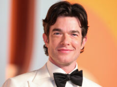 John Mulaney adia shows em Minneapolis após tiroteio no ICE: ‘A situação é tão insegura’ John Mulaney sobre seu anúncio de cerveja sem álcool e o que ele gosta em relação à sobriedade: 'Eles vão levar você muito mais a sério no médico'