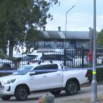 A polícia gravou do lado de fora da Escola Pública Rouse Hill depois que uma garota foi atropelada por um veículo enquanto andava de scooter.