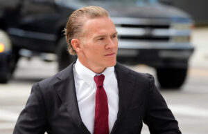 Juiz ordena prisão de ex-Boina Verde ligada a operação fracassada na Venezuela após não comparecimento ao tribunal Yahoo news home