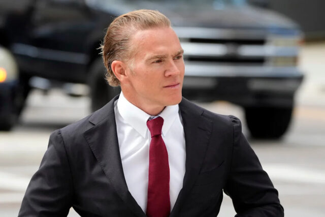 Juiz ordena prisão de ex-Boina Verde ligada a operação fracassada Yahoo news home