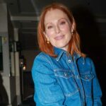 Julianne Moore ofereceu a uma nova aparência de casaco de outono- obtenha seu design por US $ 51!