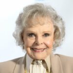 June Lockhart, estrela do cinema da Era de Ouro e celebridade dos programas de televisão 'Lassie' e 'Shed precede', falece aos 100 anos