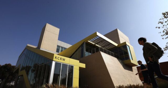 KCRW revela cortes de equipe, composta por vários DJs proeminentes 

