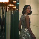 Keira Knightley fala sobre exatamente como 'The Female in Cabin 10' se lembra de thrillers icônicos, contribuindo com 'Isso geralmente é um cara' e por que ela 'mal pode esperar' para ver a coleção 'Satisfaction and Bias' da Netflix