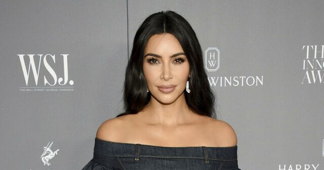 Kim Kardashian chama notícias falsas sobre o pouso na lua Kim Kardashian chama notícias falsas sobre o pouso na lua em 1969. O chefe interino da NASA discorda