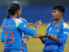 Kranti Goud, Deepti Sharma irradia à medida que a Índia vence por 88 corridas contra o Paquistão Kranti Goud, Deepti Sharma irradia à medida que a Índia vence por 88 corridas contra o Paquistão