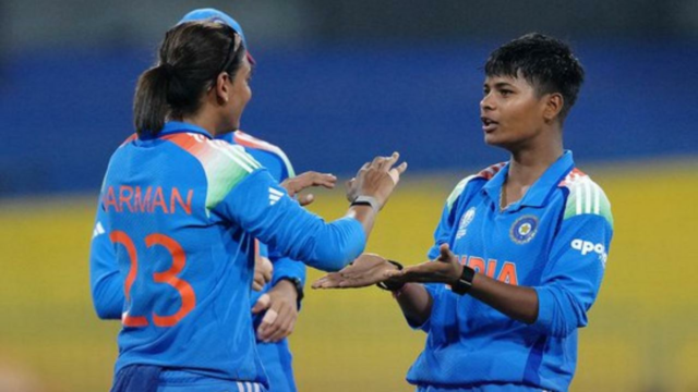 Kranti Goud, Deepti Sharma irradia à medida que a Índia vence por 88 corridas contra o Paquistão 

