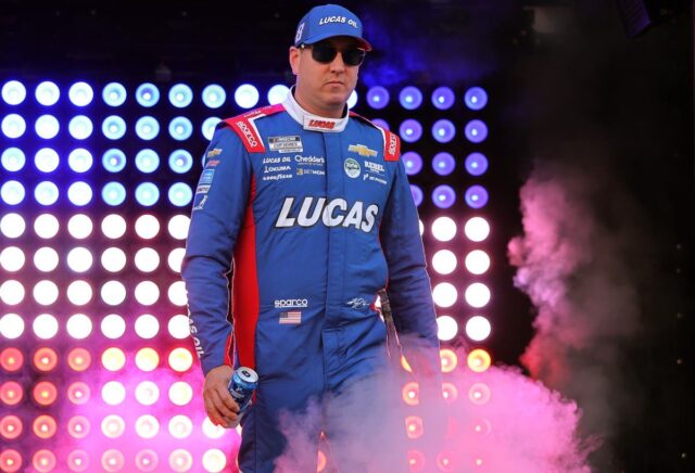 Kyle Busch quebra o silêncio no ajuste principal da equipe Kyle Busch quebra o silêncio no ajuste principal da equipe em meio à desaceleração da eficiência