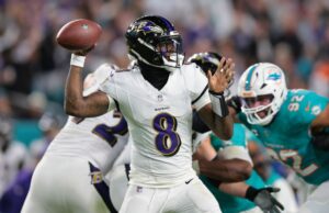 Jackson retorna em grande estilo enquanto Ravens derrota Dolphins Lamar Jackson domina em troca com noite de 4-TD enquanto Ravens derrota Dolphins