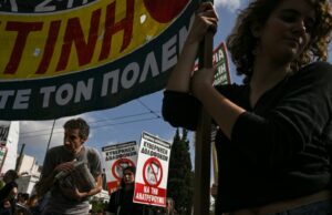 Legisladores gregos apoiam intenção de permitir jornada de 13 horas Yahoo news home