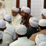 Lendo regularmente o Ayat Kursi após a oração, Habib Umar: Sua distância do Céu é apenas a morte