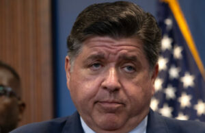 Lonergan: Pritzker culpa o ICE enquanto as políticas do santuário de Chicago alimentam o caos Lonergan: Pritzker culpa o ICE enquanto as políticas do santuário de Chicago alimentam o caos