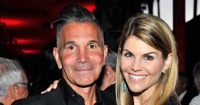 Promo Lori Loughlin devastada pelo divórcio de Mossimo Giannulli
